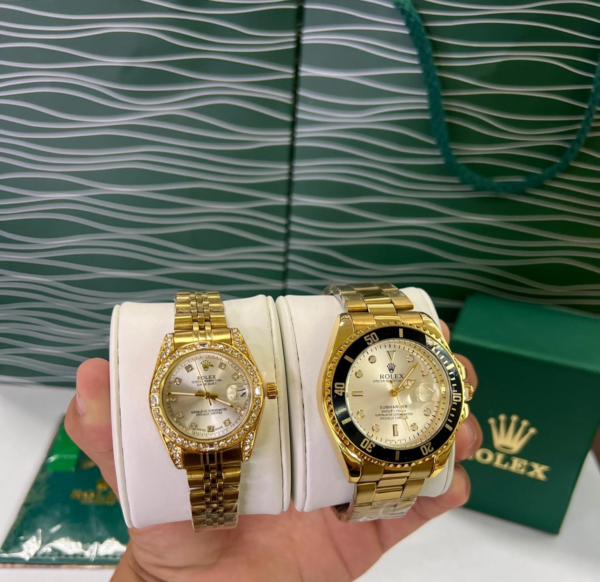 Set de relojes para pareja con acabado premium - Image 3